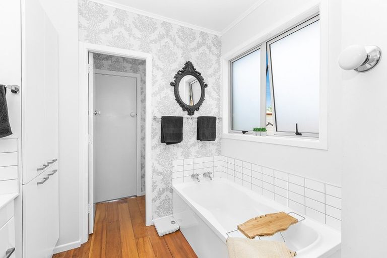 Photo of property in 6 Coronation Road, Morrinsville, 3300