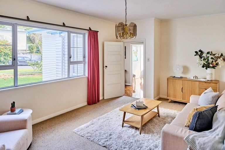 Photo of property in 18 Wyndrum Avenue, Waterloo, Lower Hutt, 5011