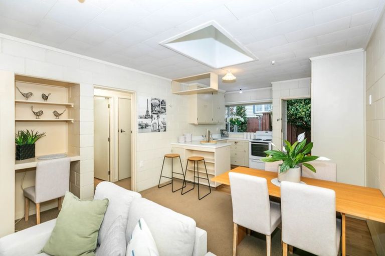 Photo of property in 2/121 Queens Avenue, Frankton, Hamilton, 3204