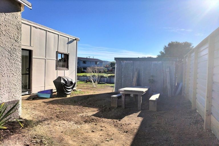 Photo of property in 33 Main Road, Owaka, 9535