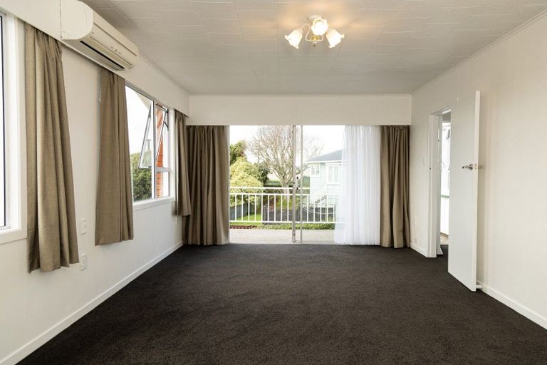 Photo of property in 16 Mayne Street, Waitara, 4320