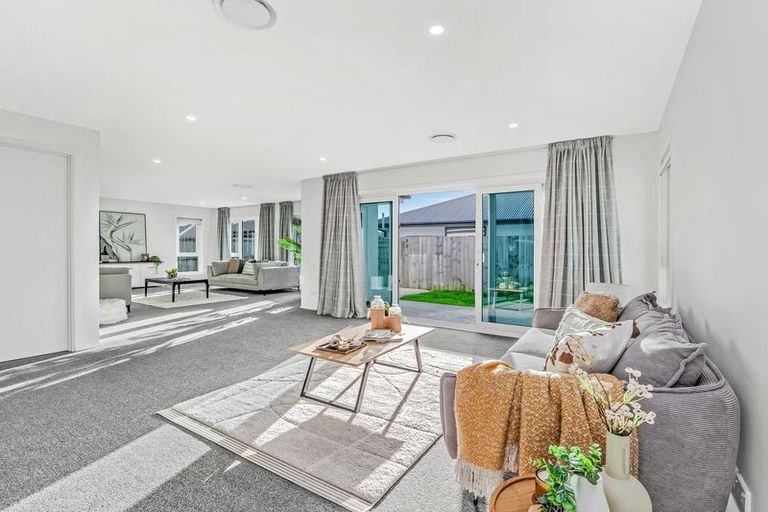 Photo of property in 2 Beckford Way, Rolleston, 7614