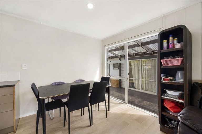 Photo of property in 7 Frobisher Way, Clendon Park, Auckland, 2103