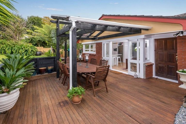 Photo of property in 29 Bert Wilson Place, Cockle Bay, Auckland, 2014