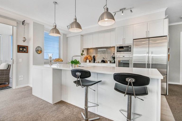 Photo of property in 119 Panorama Heights, Orewa, 0931