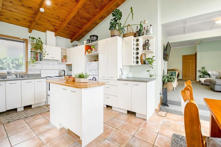 Photo of property in 1/22 Islington Avenue, New Lynn, Auckland, 0600