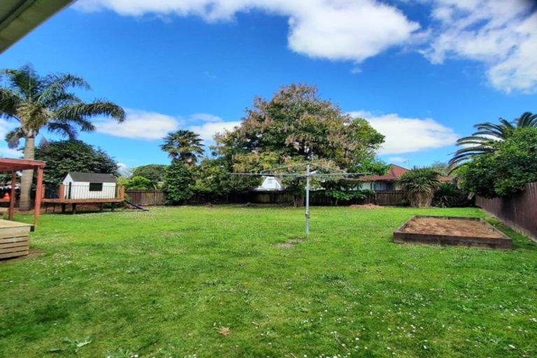 Photo of property in 34 Walter Strevens Drive, Conifer Grove, Takanini, 2112