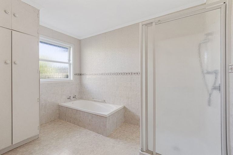 Photo of property in 20 Clare Street, Cambridge, 3434