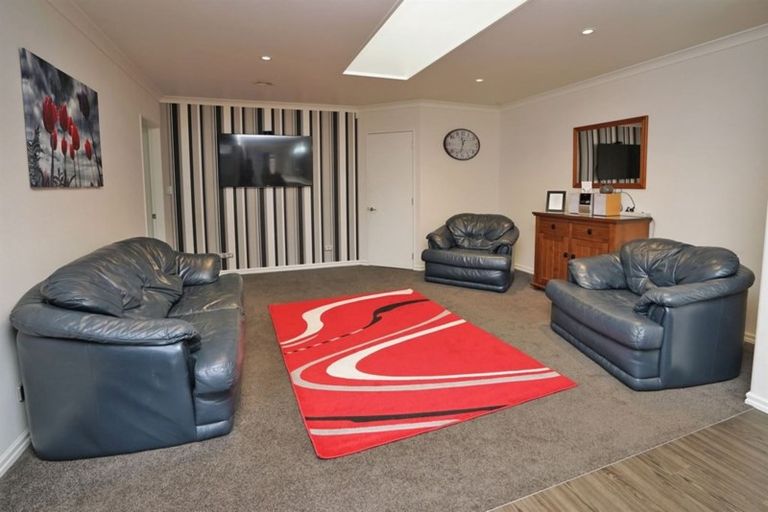 Photo of property in 18 Burgundy Court, Rototuna, Hamilton, 3210