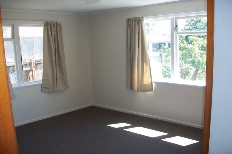 Photo of property in 37 Lambeth Crescent, Redwood, Christchurch, 8051