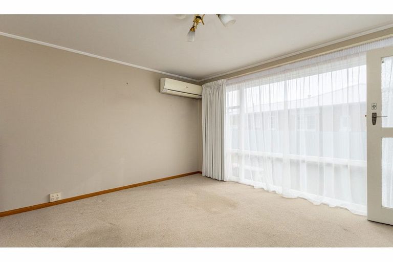 Photo of property in 1-11/94 Avenue Road, West End, Timaru, 7910