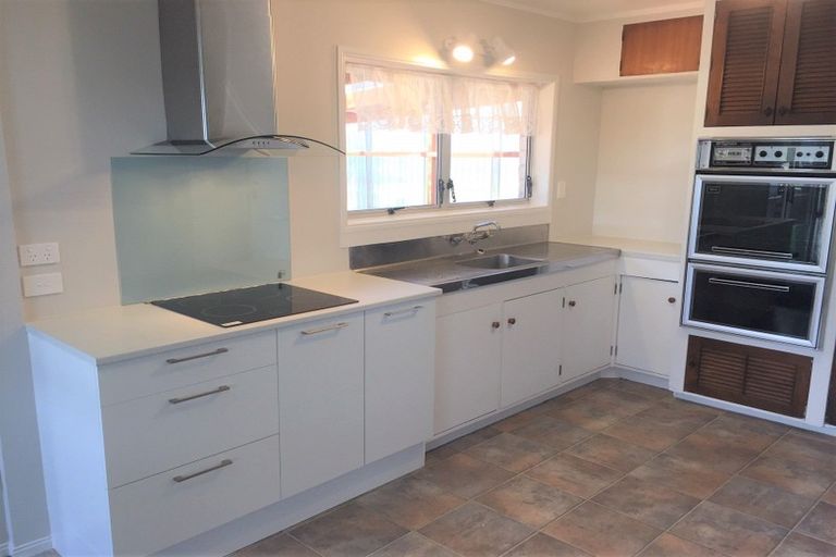 Photo of property in 1/8 Ocean View Road, Weymouth, Auckland, 2103