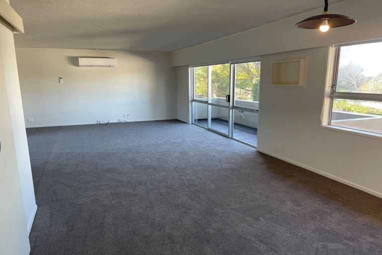 Photo of property in 424 Beach Road, Mairangi Bay, Auckland, 0630