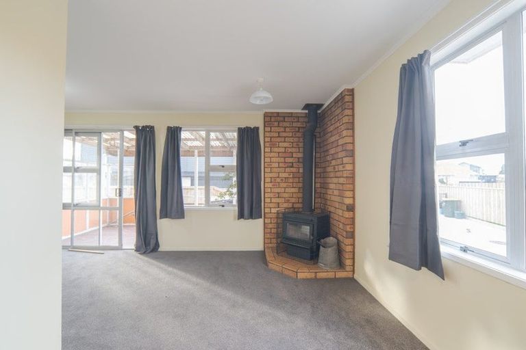 Photo of property in 8 Mcpherson Place, Fairfield, Hamilton, 3214