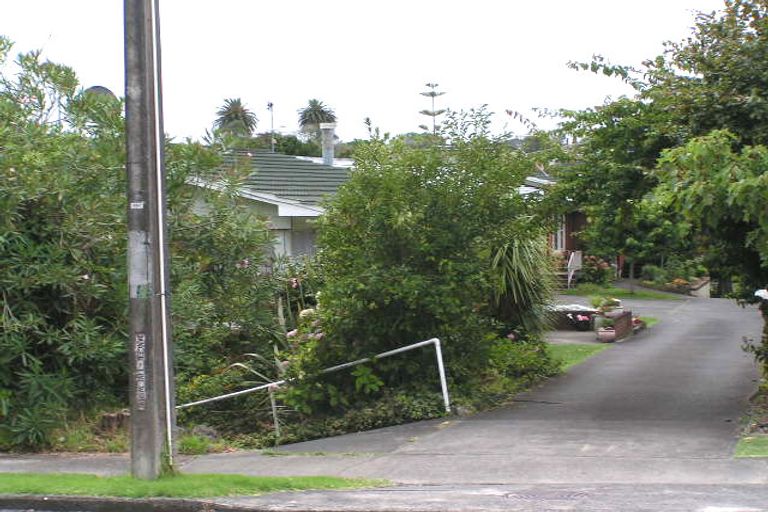 Photo of property in 1/9 Hart Road, Hauraki, Auckland, 0622
