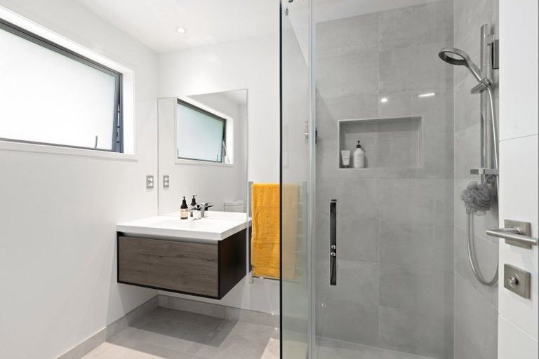 Photo of property in 36 Boocock Crescent, Orewa, 0931