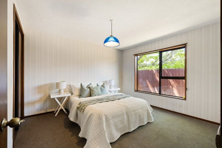 Photo of property in 10 Lodge Place, Ilam, Christchurch, 8041