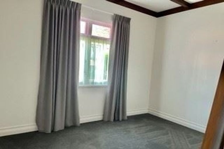 Photo of property in 11 Swanson Road, Henderson, Auckland, 0610