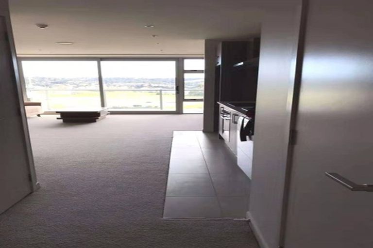 Photo of property in 604/27 Don Mckinnon Drive, Albany, Auckland, 0632