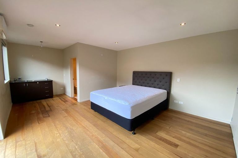 Photo of property in 42 Rere Road, Lake Hayes, Queenstown, 9304