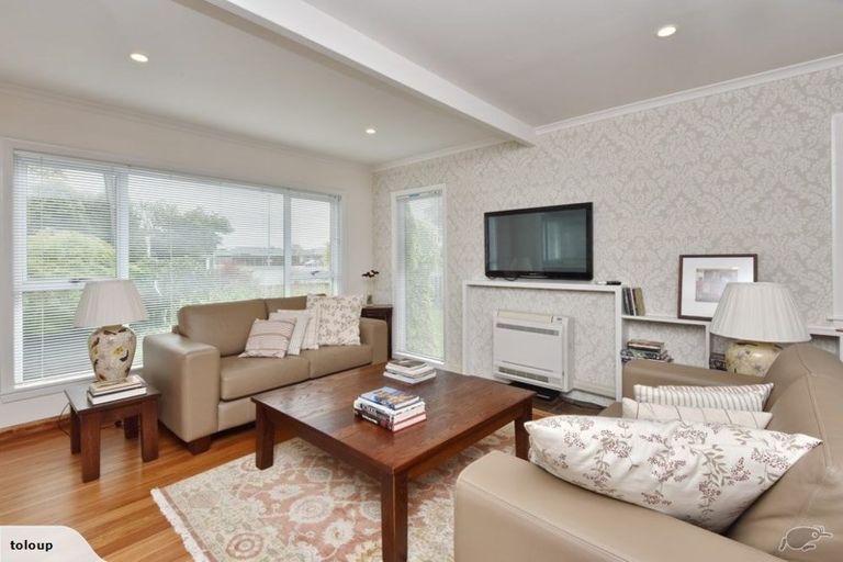 Photo of property in 637 Main North Road, Belfast, Christchurch, 8051