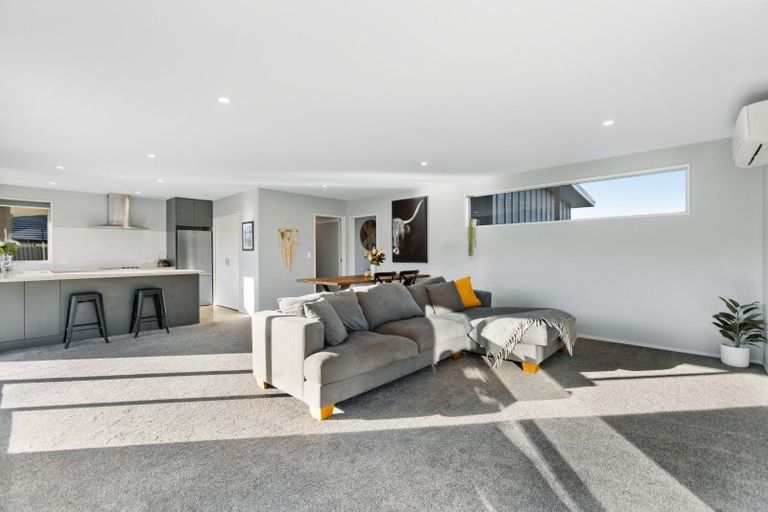 Photo of property in 27 Timsfield Drive, Lake Hawea, 9382