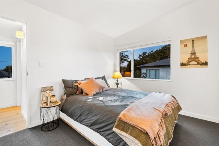Photo of property in 49a Oranga Avenue, Onehunga, Auckland, 1061