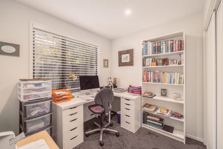 Photo of property in 73 Major Hornbrook Road, Mount Pleasant, Christchurch, 8081