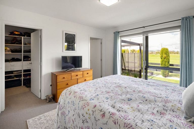 Photo of property in 34 Madison Street, Cambridge, 3434