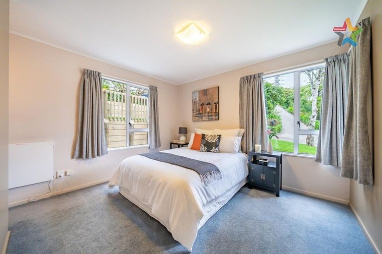 Photo of property in 117 Tirohanga Road, Tirohanga, Lower Hutt, 5010