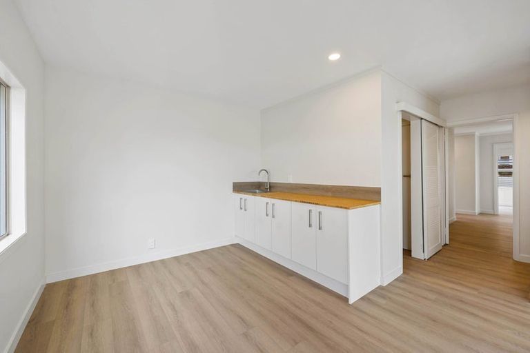 Photo of property in 77 Macleans Road, Bucklands Beach, Auckland, 2014