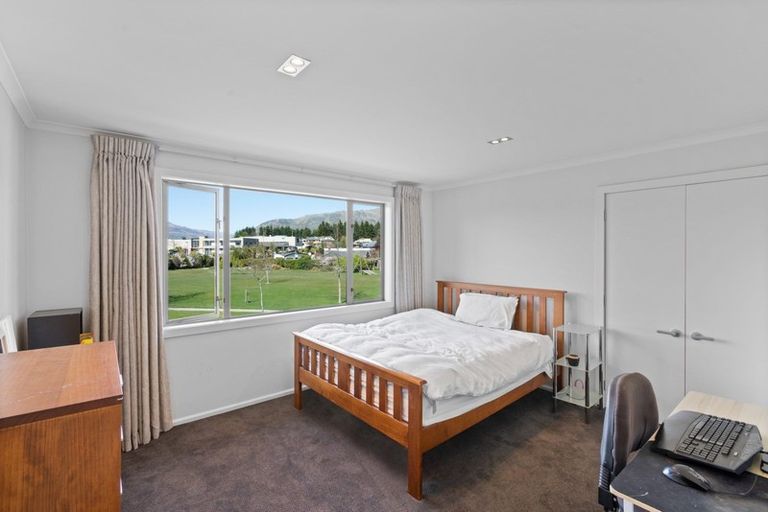 Photo of property in 17 Trevathan Lane, Wanaka, 9305