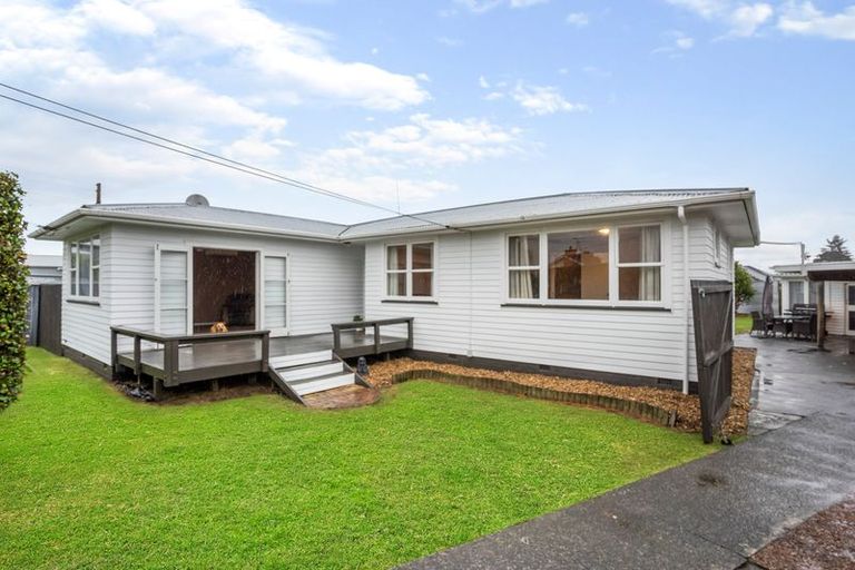 Photo of property in 17 Albion Place, Papakura, 2110