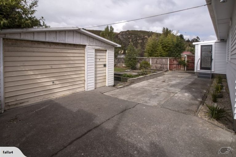 Photo of property in 16 Curries Road, Hillsborough, Christchurch, 8022