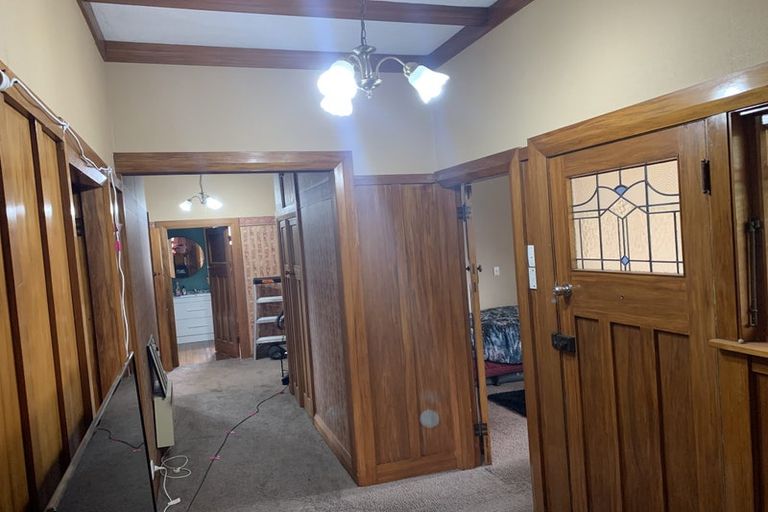 Photo of property in 68 Roberts Line, Kelvin Grove, Palmerston North, 4414