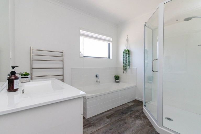 Photo of property in 12 Rata Lane, Paeroa, 3600