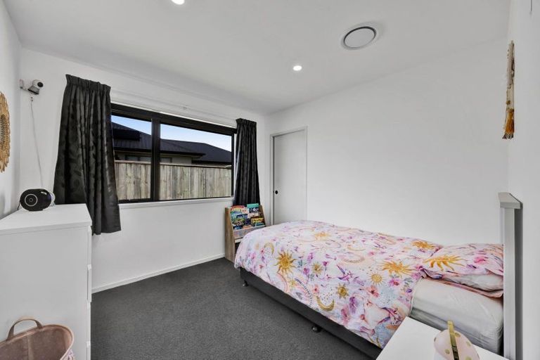 Photo of property in 35 County Drive, Hawera, 4610