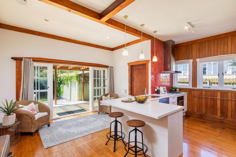 Photo of property in 180 Carrington Road, Mount Albert, Auckland, 1025