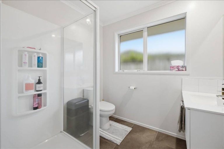Photo of property in 292 Lakes Boulevard, Pyes Pa, Tauranga, 3112
