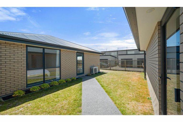 Photo of property in 2 Air Race Lane, Halswell, Christchurch, 8025