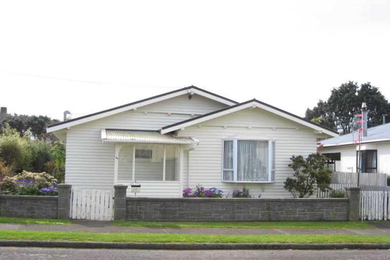 Photo of property in 34 Gaine Street, New Plymouth, 4310