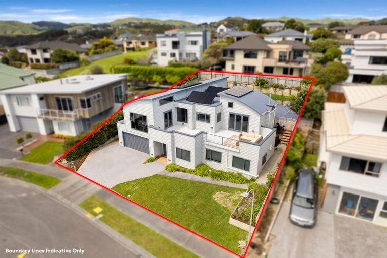 Photo of property in 8 Bowsprit Way, Whitby, Porirua, 5024