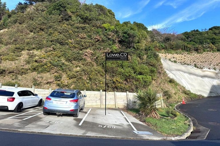 Photo of property in 5/69 Tiketike Way, Brooklyn, Wellington, 6021