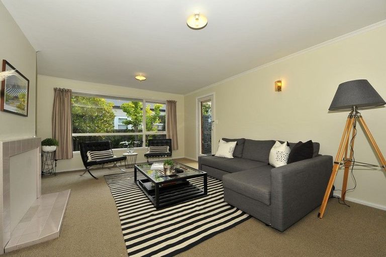 Photo of property in 2/36 Office Road, Merivale, Christchurch, 8014