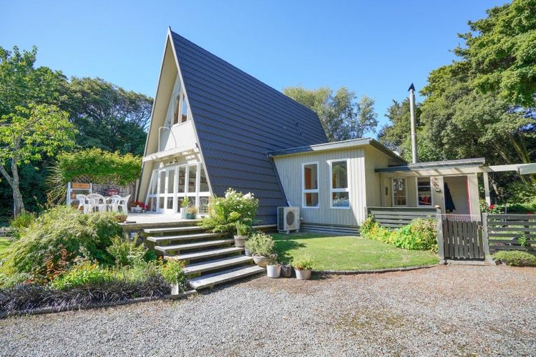 Photo of property in 30 Rakiura Parade, Otatara, Invercargill, 9879