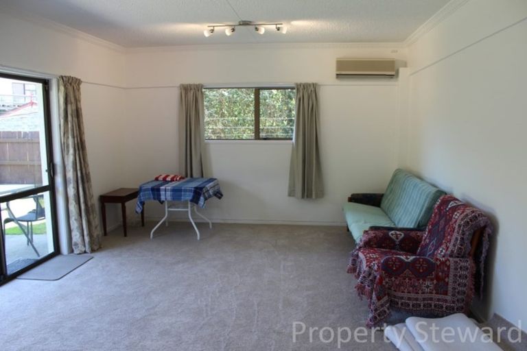 Photo of property in 2 Alfred Place, Fairfield, Dunedin, 9018