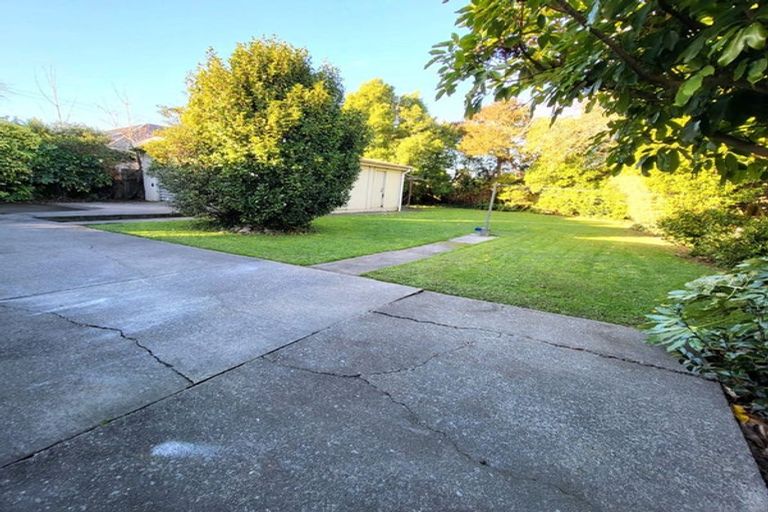 Photo of property in 294 Withells Road, Avonhead, Christchurch, 8042