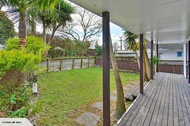 Photo of property in 4 Peverill Crescent, Papatoetoe, Auckland, 2025