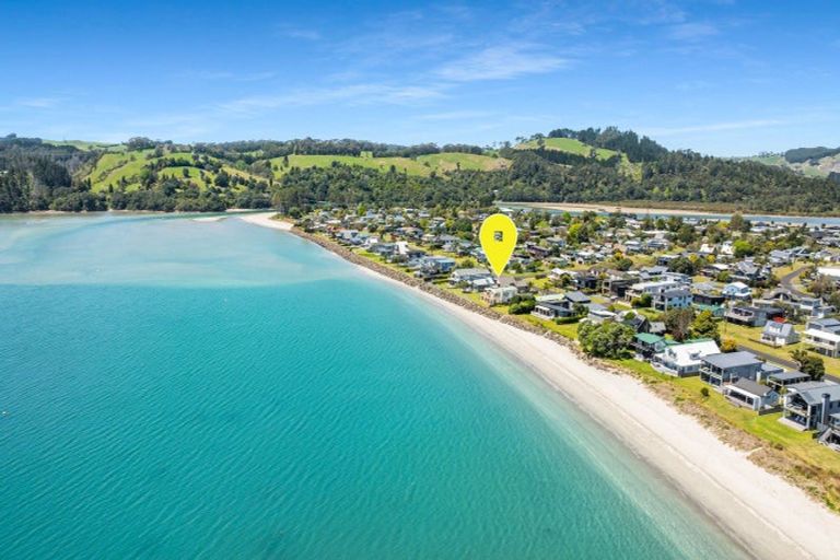 Photo of property in 125 Captain Cook Road, Cooks Beach, Whitianga, 3591