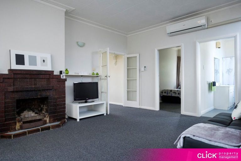 Photo of property in 111 Macandrew Road, South Dunedin, Dunedin, 9012